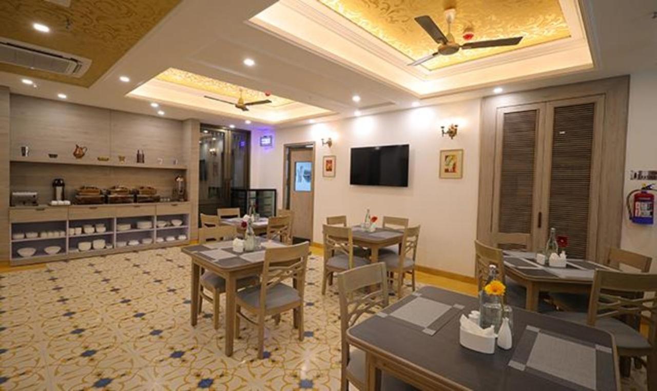 Fabhotel Prime Hampton By Ic'S Noida Exterior foto