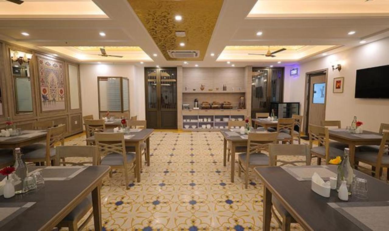 Fabhotel Prime Hampton By Ic'S Noida Exterior foto